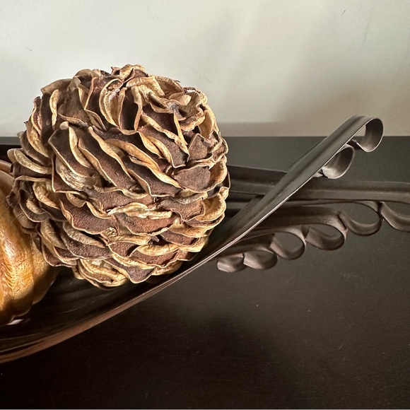 Decorative Metal Vase with 3 Mixed Natural Materials Spheres Brown Tan - Picture 4 of 4